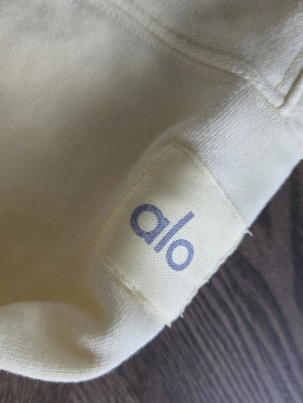 Alo Yoga Devotion Cropped Crewneck Sweatshirt in Yellow sz LARGE